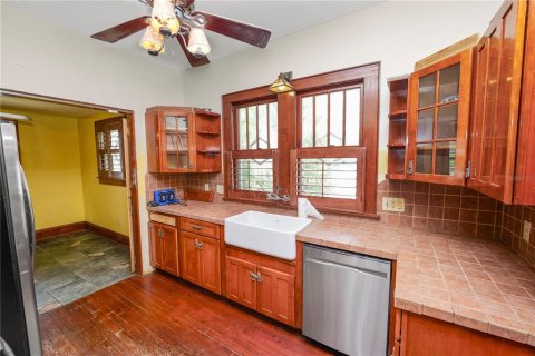 House in Lakeland, Florida 3 bedrooms, 128.21 sq.m. № 1905486 - photo 7