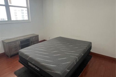 Copropriété à louer à Hollywood, Floride: 1 chambre, 75.81 m2 № 1946401 - photo 10