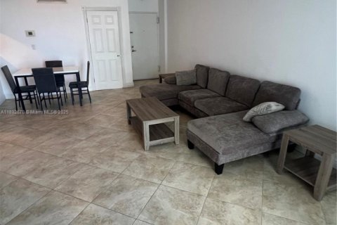 Copropriété à louer à Hollywood, Floride: 1 chambre, 75.81 m2 № 1946401 - photo 5