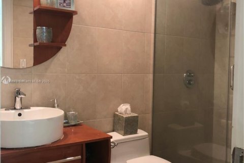 Copropriété à louer à Hollywood, Floride: 1 chambre, 75.81 m2 № 1946401 - photo 9