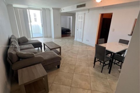 Copropriété à louer à Hollywood, Floride: 1 chambre, 75.81 m2 № 1946401 - photo 4