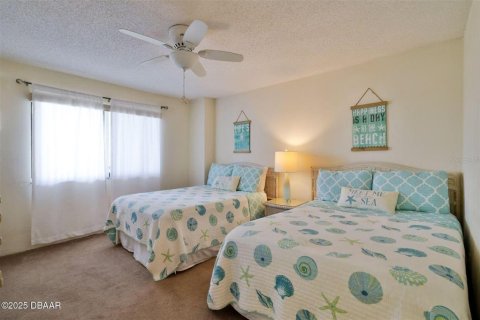 Condo in Daytona Beach, Florida, 2 bedrooms  № 1722413 - photo 14