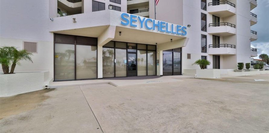 Condo in Daytona Beach, Florida, 2 bedrooms  № 1722413