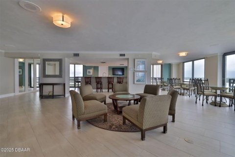 Condo in Daytona Beach, Florida, 2 bedrooms  № 1722413 - photo 24