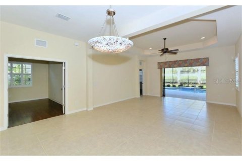 House in Lakewood Ranch, Florida 2 bedrooms, 184.78 sq.m. № 1634364 - photo 14