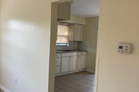 Apartment in New Port Richey, Florida 2 bedrooms, 74.32 sq.m. № 1757479 - photo 4