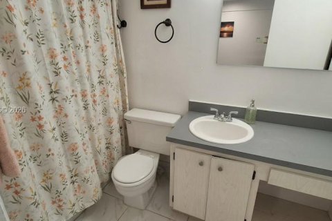 Condo in Kendall, Florida, 1 bedroom  № 2041435 - photo 8