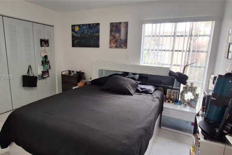 Condo in Kendall, Florida, 1 bedroom  № 2041435 - photo 7