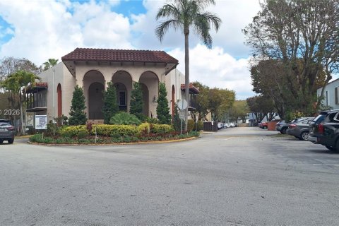 Condo in Kendall, Florida, 1 bedroom  № 2041435