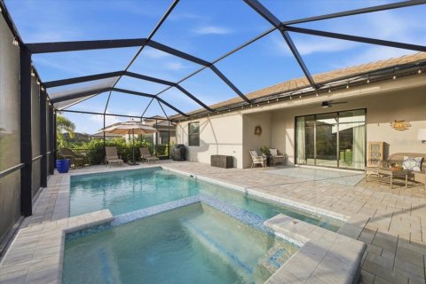 House in LORRAINE LAKES in Lakewood Ranch, Florida 4 bedrooms, 188.31 sq.m. № 2200459 - photo 27