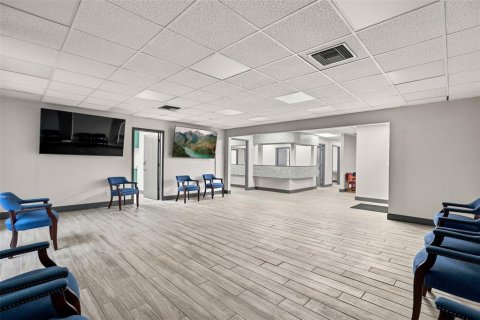 Propiedad comercial en venta en Eustis, Florida, 433.39 m2 № 2221028 - foto 3
