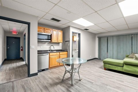 Propiedad comercial en venta en Eustis, Florida, 433.39 m2 № 2221028 - foto 28