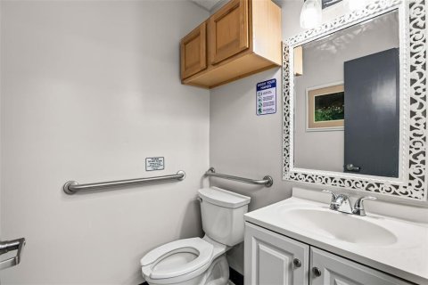 Propiedad comercial en venta en Eustis, Florida, 433.39 m2 № 2221028 - foto 29