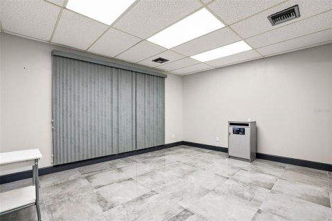 Propiedad comercial en venta en Eustis, Florida, 433.39 m2 № 2221028 - foto 23
