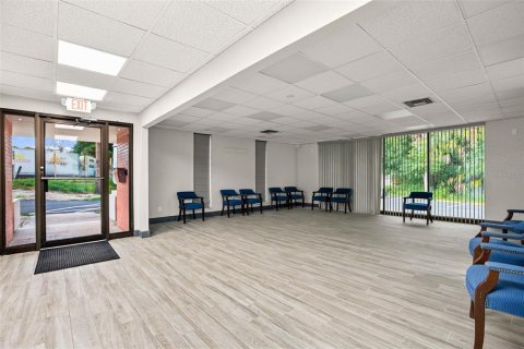 Propiedad comercial en venta en Eustis, Florida, 433.39 m2 № 2221028 - foto 2