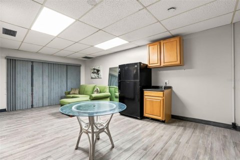 Propiedad comercial en venta en Eustis, Florida, 433.39 m2 № 2221028 - foto 26