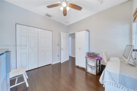 Casa en venta en Homestead, Florida, 4 dormitorios, 163.69 m2 № 2027190 - foto 22