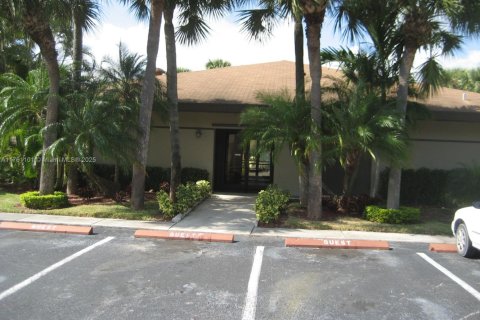 Condo in Miami, Florida, 2 bedrooms  № 1691340 - photo 7