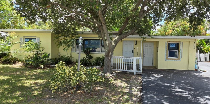Villa ou maison à Stuart, Floride 4 chambres, 139.35 m2 № 2293165