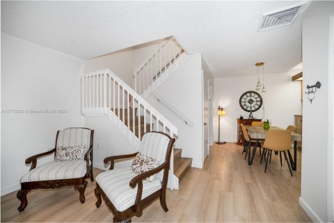 Townhouse in Davie, Florida 3 bedrooms, 138.24 sq.m. № 1695546 - photo 4