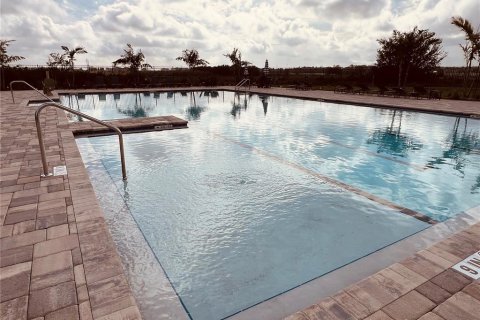 Villa ou maison à louer à Winter Haven, Floride: 4 chambres, 174.56 m2 № 2402990 - photo 6