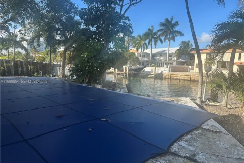 Купить виллу или дом в Норт-Майами, Флорида 4 спальни, 463.02м2, № 2050755 - фото 5