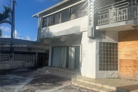Купить виллу или дом в Норт-Майами, Флорида 4 спальни, 463.02м2, № 2050755 - фото 3