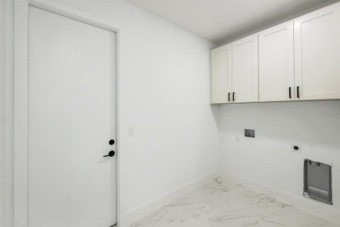 Casa en venta en Port Charlotte, Florida, 4 dormitorios, 215.35 m2 № 2201709 - foto 26