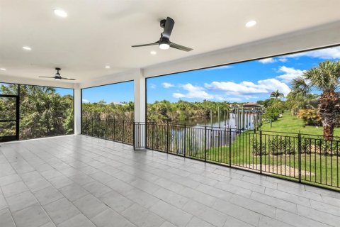 Casa en venta en Port Charlotte, Florida, 4 dormitorios, 215.35 m2 № 2201709 - foto 2