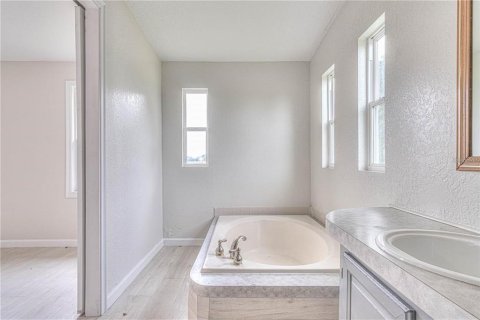 Apartamento en alquiler en Center Hill, Florida, 3 dormitorios, 161.28 m2 № 1915442 - foto 18