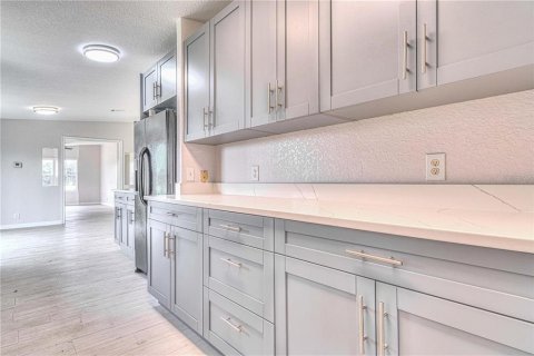 Apartamento en alquiler en Center Hill, Florida, 3 dormitorios, 161.28 m2 № 1915442 - foto 12
