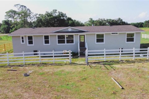 Apartamento en alquiler en Center Hill, Florida, 3 dormitorios, 161.28 m2 № 1915442 - foto 1