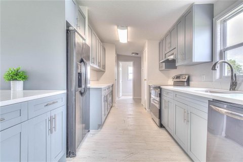 Apartamento en alquiler en Center Hill, Florida, 3 dormitorios, 161.28 m2 № 1915442 - foto 13