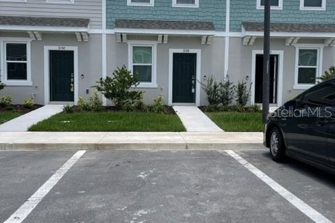Townhouse in Kissimmee, Florida 2 bedrooms, 110.27 sq.m. № 2225910 - photo 2