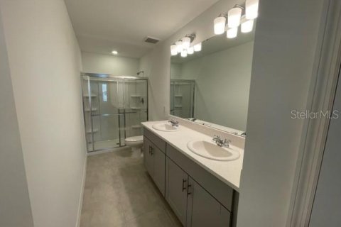 Townhouse in Kissimmee, Florida 2 bedrooms, 110.27 sq.m. № 2225910 - photo 12