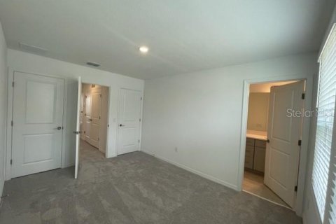 Townhouse in Kissimmee, Florida 2 bedrooms, 110.27 sq.m. № 2225910 - photo 13