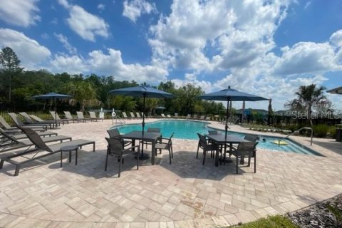 Townhouse in Kissimmee, Florida 2 bedrooms, 110.27 sq.m. № 2225910 - photo 16