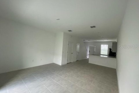 Townhouse in Kissimmee, Florida 2 bedrooms, 110.27 sq.m. № 2225910 - photo 6