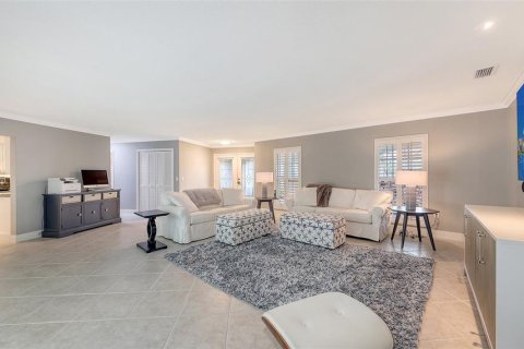House in Sarasota, Florida 3 bedrooms, 204.38 sq.m. № 1717143 - photo 5