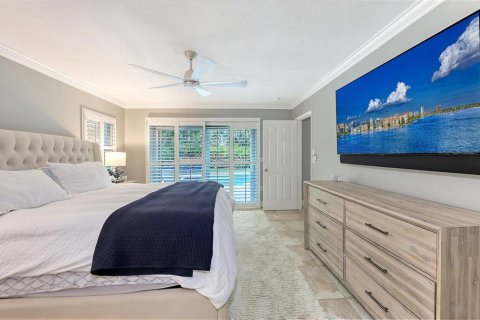 House in Sarasota, Florida 3 bedrooms, 204.38 sq.m. № 1717143 - photo 27