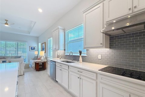 House in Ocala, Florida 2 bedrooms, 183.57 sq.m. № 2122307 - photo 13