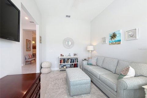 House in Ocala, Florida 2 bedrooms, 183.57 sq.m. № 2122307 - photo 8