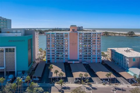 Condo in Clearwater, Florida, 4 bedrooms № 2266602