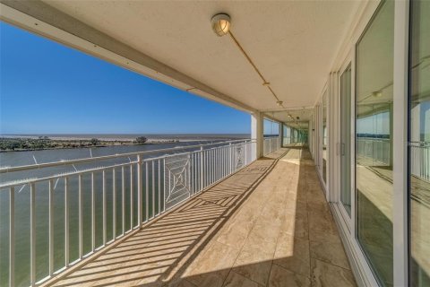 Condominio en alquiler en Clearwater, Florida, 4 dormitorios, 294.22 m2 № 2266602 - foto 3