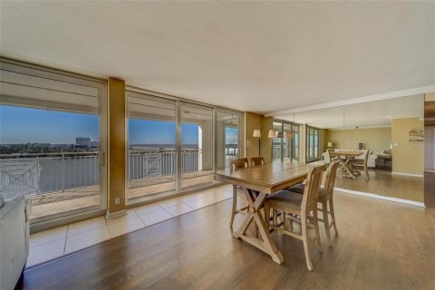Condominio en alquiler en Clearwater, Florida, 4 dormitorios, 294.22 m2 № 2266602 - foto 4