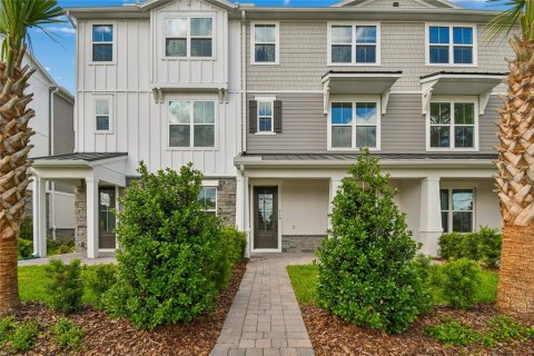 Townhouse in Oviedo, Florida 4 bedrooms, 188.13 sq.m. № 2092878