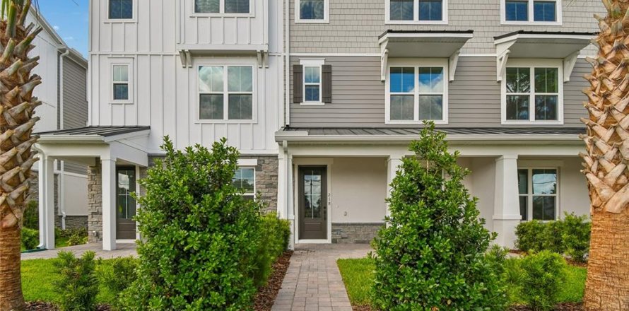 Townhouse in Oviedo, Florida 4 bedrooms, 188.13 sq.m. № 2092878