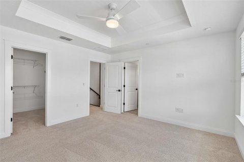 Townhouse in Oviedo, Florida 4 bedrooms, 188.13 sq.m. № 2092878 - photo 16