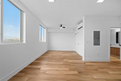 Apartment in Miami, Florida 37.16 sq.m. № 2002606 - photo 16