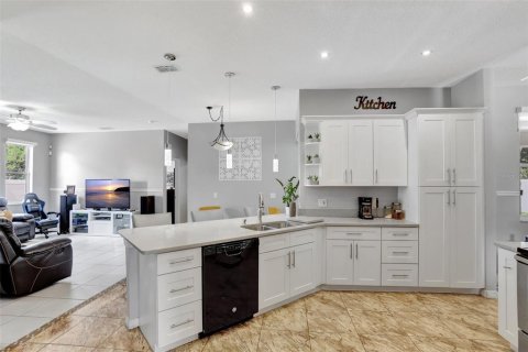Villa ou maison à vendre à Kissimmee, Floride: 3 chambres, 172.33 m2 № 1803871 - photo 16